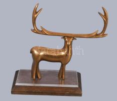 Art deco bronz szarvas szobor, fa talapzaton, 24x23 cm