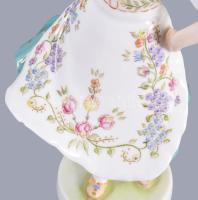 Zsolnay népviseletes táncoló lány. Kézzel festett, jelzett, hibátlan 22,5 cm