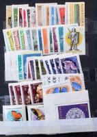 Vegyes magyar tétel, benne sokpéldányos anyag az 1930-50-es évekből, hozzá kevesebb modern kiadás, 3...