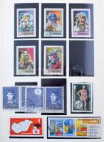 1915-1980 Magyar gyűjtemény 2 db gyűrűs Leuchtturm albumban, saját készítésű, filázott albumlapokon