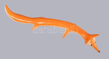 cca 1960-1980 Kispest art deco porcelán róka. Jelzett, jelzése kopott, hibátlan, h: 29 cm