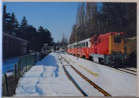 Kb. 60 db MODERN gőzmozdony, egyéb mozdony képeslap albumba rendezve / Cca. 60 modern railway, locmo...