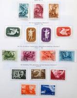 1913-1950 Magyar alapgyűjtemény előnyomott albumlapokon + modern bélyegek 9 berakólapon, gyűrűs borí...