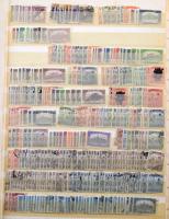 Többségében többpéldányos tétel a Krajcárosoktól az 1940-es évekig, benne sorok, portóbélyegek is, 10 db berakólapon