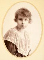 ca 1900-1970 Több száz darabos fotó tétel sokféle témával: katonai, népművészet, stb