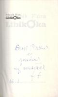 Fencsik Flóra:  Libikóka. Válogatott publicisztikai írások. (Dedikált.) [Budapest], 1995. (Széphalom Könyvműhely) [ny. n.] 167 + [1] p. Egyetlen kiadás. Dedikált: "Eörsi Pistának és Janónak nagy szeretettel F. F. 96. 2." Fencsik Flóra (1928-2016) újságíró, az 1980-as években az Esti Hírlap kulturális rovatának munkatársa, a rendszerváltás előtt a Beszélő körül szerveződő liberális ellenzék egyik szervezője; a 168 óra és a HVG folyóiratok szerzője. 1990-1995 között született közéleti publicisztikáiban szabadelvű perspektívából ítéli el és meg a korábban szövetségesnek és nagyívű drámaírónak ismert Csurka Istvánt; méltatja egykori folyóiratát, a Beszélőt, a Demokratikus Chartát és a főpolgármestert, valamint kendőzetlen véleményt nyilvánít az ekkoriban népszerűsége csúcsán álló, politikai riválisnak számító Torgyán József kisgazdapárti vezetőről. Prov.: Eörsi István (1931-2005) Kossuth- és József Attila-díjas író, költő, műfordító, publicista, és fia, Eörsi János újságíró. Fűzve, Závodszky Sándor által tervezett kiadói borítóban. Jó példány.