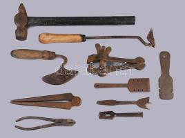 Doboznyi antik szerszám, jó darabokkal.