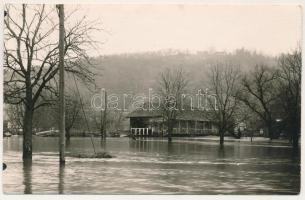 1932 Segesvár, Schässburg, Sighisoara; árvíz / flood. Atelier H. Fr. Lurtz photo (szakadás / tear)