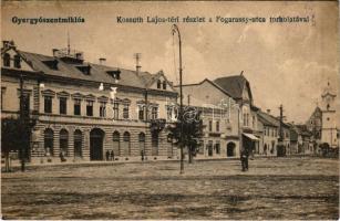 Gyergyószentmiklós, Gheorgheni; Kossuth Lajos téri részlet a Fogarassy utca torkolatával, gyógyszertár / square, street, shops, pharmacy (felületi sérülés / surface damage)
