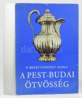 P. Brestyánszky Ilona: A pest-budai ötvösség. Bp., 1977, Műszaki, 479+1 p. Rendkívül gazdag fekete-fehér fotóanyaggal illusztrált. Az adattárban fémjelzésekkel: próbabélyegekkel és mesterjegyekkel. Fekete-fehér képekkel és ábrákkal illusztrálva. Kiadói egészvászon kötés, kiadói papír védőborítóban, jó állapotban.