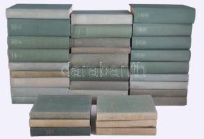 Jahrbuch der Auktionspreise für Bücher. (Német könyvaukciós árak katalógusa) 33 kötet az 1950-es évektől az 1980-as évekig. Egészvászon kötésű, jó állapotú darabok. Könyvkereskedőknek fontos forrásmunka.