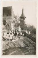 Kecsetkisfalud, Satu Mic; Kijövet a templomból, harangláb a Református templom mellett. Kováts István fényképész felvétele / Calvinist church, belfry, Transylvanian folklore. photo (ragasztónyom / glue marks)