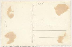 Kecsetkisfalud, Satu Mic; Kijövet a templomból, harangláb a Református templom mellett. Kováts Istvá...