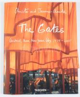 Christo &amp; Jeanne Claude: The Gates, Central Park, New York City (Angol nyelvű). nh. 2005, Taschen. Kiadói papírkötésben,