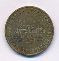 Ausztria 1900 k. "Regent Schuhe Wien - 7. Mariahilferstr. 122. - 5. Schönbrunnerstr. 38. / Ich bring dir Glück (Regent Cipőbolt Bécs - 7. kerület, Mariahilferstr. 122 - 5. kerület, Schönbrunnerstr. 38 / Szerencsét hozok neked" bronz reklámzseton (23mm) T:XF Austria cca 1900. "Regent Schuhe Wien - 7. Mariahilferstr. 122. - 5. Schönbrunnerstr. 38. / Ich bring dir Glück (Regent Shoe Store Vienna - 7. district, Mariahilferstr. 122 - 5. district, Schönbrunnerstr. 38 / I bring you luck)" bronze advertising token (23mm) C:XF