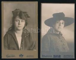 cca 1910-1920 Női portrék, 2 db keményhátú fotó Hunnia és Beck Ödön budapesti műterméből, szecessziós hátlappal, 10,5×6,5 cm