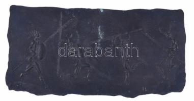 Taubert László (1966-): Négy alak. Fém plakett, jelzett, 10x21 cm /// Proveniencia: Az alkotó ajándékozta a beadónak.