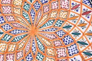 Arab mázas kerámia falitál, jelzett, d: 31,5 cm