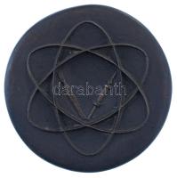 Lapis András (1942-) 1977. "Országos Onkológiai Intézet 1952-1977" kétoldalas, öntött bron...