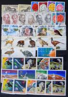 Vegyes motívum tétel, benne sorok, blokkok, összefüggések is, 8 lapos A/4-es berakóban