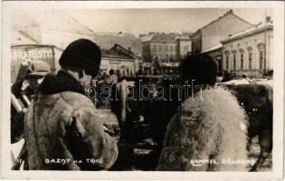 Ungvár, Uzshorod, Uzhhorod, Uzhorod; Gazdy na trhu / Gazdák a piacon / farmers at the market. Kammel photo