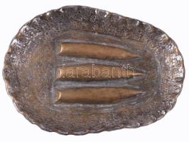 Lőszerből kalapált bronz hamutál, 14x10 cm