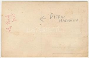 Ditró, Gyergyóditró, Gyó-Ditró, Ditrau; hentes egy levágott malaccal / butcher with a slaughtered pi...