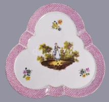 cca 1840-1870 Herendi zsánermintás kínáló, pikkelyes peremdíszítéssel, jelzett, kopással, 25x26 cm
