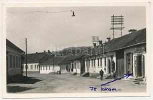 1943 Parajd, Praid; Utcarészlet, Raab Lajos vegyeskereskedése, üzlet. Kiss fényképész kiadása / street view, shop