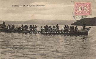 Indonesian boat on Lake Toba (EK)