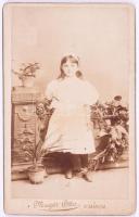 1895 Kislány egészalakos fényképe. 1895, Komárom, Mager Ottó műterme, 10,5x6,5 cm