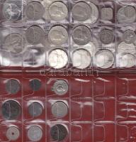 Tartalmas kis külföldi gyűjtemény albumba rendezve, közte USA $-kal, német 3. birodalmi DM-kal, kana...