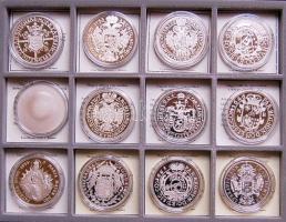 Szép érem művészeti gyűjtemény tanúsítványokkal, eredeti dísz dobozban 24db klf ezüst tallérral! T:P...