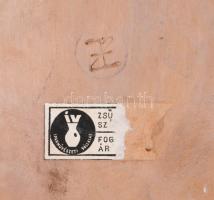 Zákány Eszter (1943-2006): Fokhagyma- és paprikafűző nő. Mázas kerámia falitál, jelzett, Iparművésze...