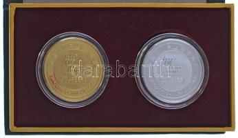 Kína 2010. "World Expo Shanghai" (2db) ezüstözött és aranyozott réz multikolor emlékérem (...