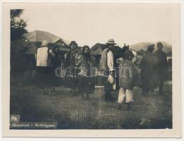 Felsővisó, Viseu de Sus (Máramaros, Maramures); Volkstypen / erdélyi folklór / Transylvanian folklore. photo (11,6 cm x 8,8 cm) (non PC) (vágott / cut)