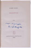 Szabó Magda: Disznótor. Regény. A szerző, Szabó Magda (1917-2007) író, költő által ALÁÍRT példány. B...