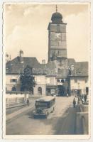 Nagyszeben, Hermannstadt, Sibiu; Turnul sfatului / Rathausturm / Városháza tornya, Carl F. Jickeli üzlete, autóbusz / town hall's tower, shops, autobus. Foto. orig. E. Fischer 1940 (fl)