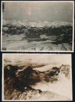 1933 A Magas-Tátráról készült légi felvételek, 2 db fotó, az egyik hátoldalán részletes adatokkal, 11x16 cm körüli méretben // 1933 Aerial photographs of the High Tatras (Vysoké Tatry), 2 pcs, one with detailed description on the reverse, around 11x16 cm