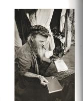 Balla András: 
A remete. Fényképfelvételek Borostyán Imréről. Photographs about Imre Borostyán. (De...