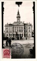 1941 Újvidék, Novi Sad; Városháza, kerékpár. Keller és Kiss kiadása / town hall, bicycle. TCV card + "1941 Újvidék visszatért" So. Stpl. (EK)