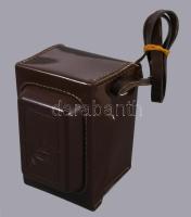 cca 1955-1970 LOMO Ljubityel 2 szovjet gyártmányú, ikerlencsés reflex fényképezőgép, 6x6 cm filmform...