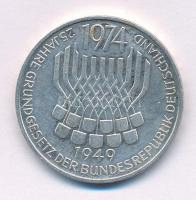 Német Szövetségi Köztársaság 1974F 5M Ag "Immanuel Kant" T:AU patina
Federal Republic of ...