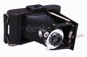 Kodak Junior 620 fényképezőgép, Kodak-Anastigmat 1: 6,3 objektívvel.