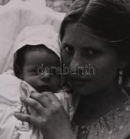 Rejtőzködnöm nem lehet. vintage fotóművészeti alkotás / roma szociofotó. Jelzés nélkül 39x29 cm Pasz...