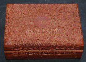 cca 1950 Ízléses faragott fadoboz 17,5x12,5 cm