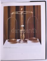 Vida Mária: Patikamúzeumok - műemlékpatikák Magyarországon. Bp., 1996, Semmelweis Orvostörténeti Múz...