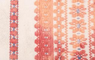 Régi hímzett párnahuzat, 45x36 cm