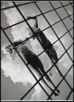 cca 1927 Rodcsenko, Alexandr Mihajlovics (1891-1956) szovjet - orosz avantgárd fotográfus felvétele, Kotnyek Antal (1921-1990) budapesti fotóriporter gyűjteményéből 1 db modern nagyítás, jelzés nélkül, 15x21 cm