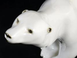Royal Dux jegesmedve. Jelzett, hibátlan, 30x19 cm /// Royal Dux polar bear. Marked, flawless, 30 × 1...